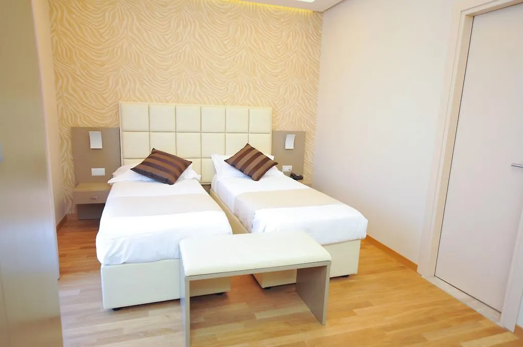 Hotel Dori Peschiera del Garda Itália